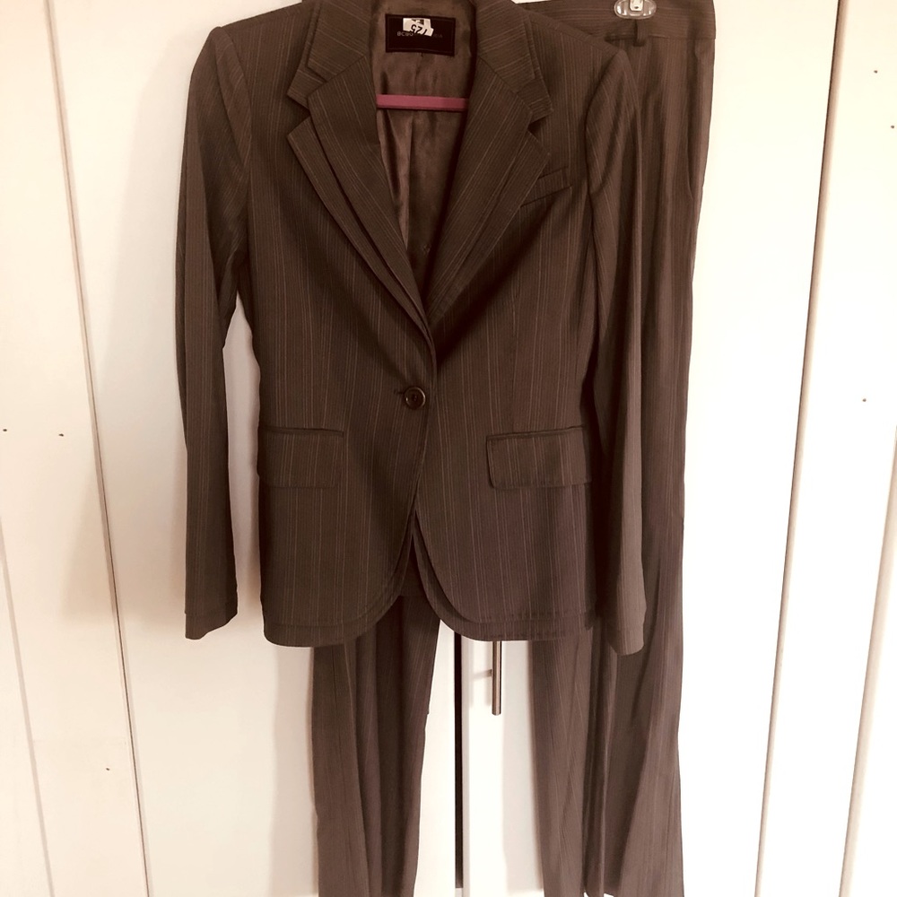 BCBG Gray Pinstripe Suit Size 8